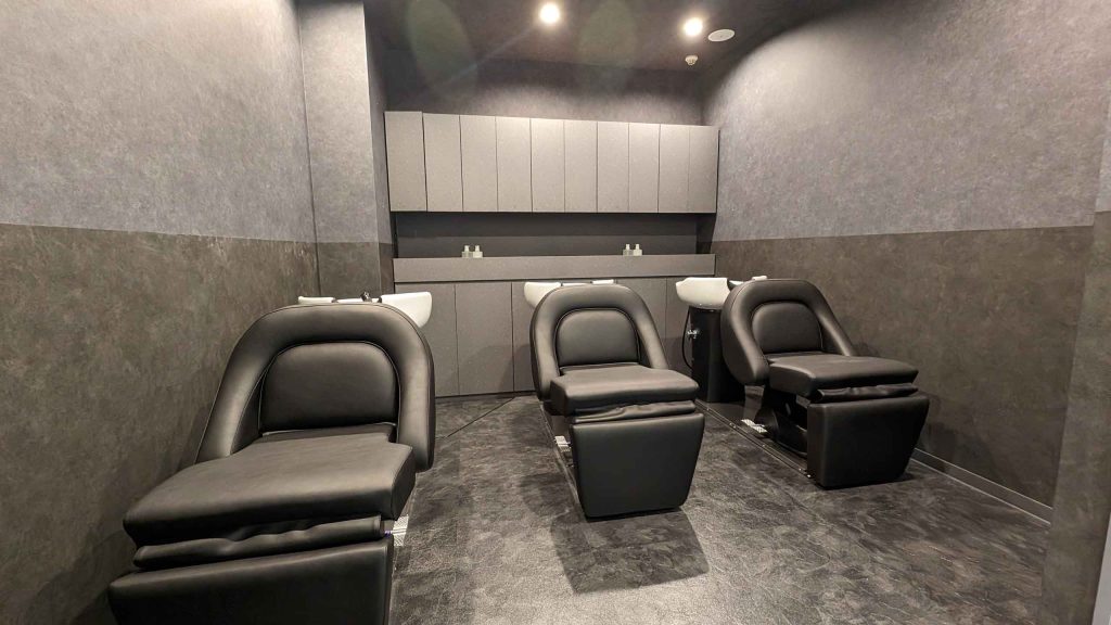 SALOWIN 新潟万代店 内観