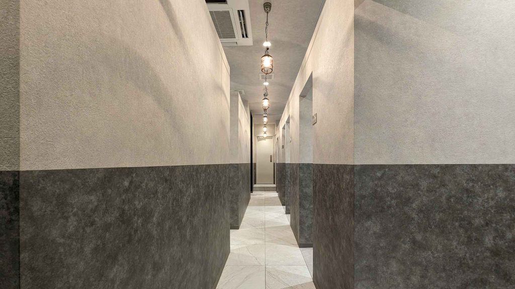 SALOWIN 新潟万代店 内観